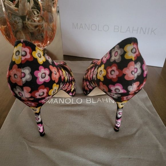 New Manolo Blahnik BB Floral Pumps - Picture 6 of 10